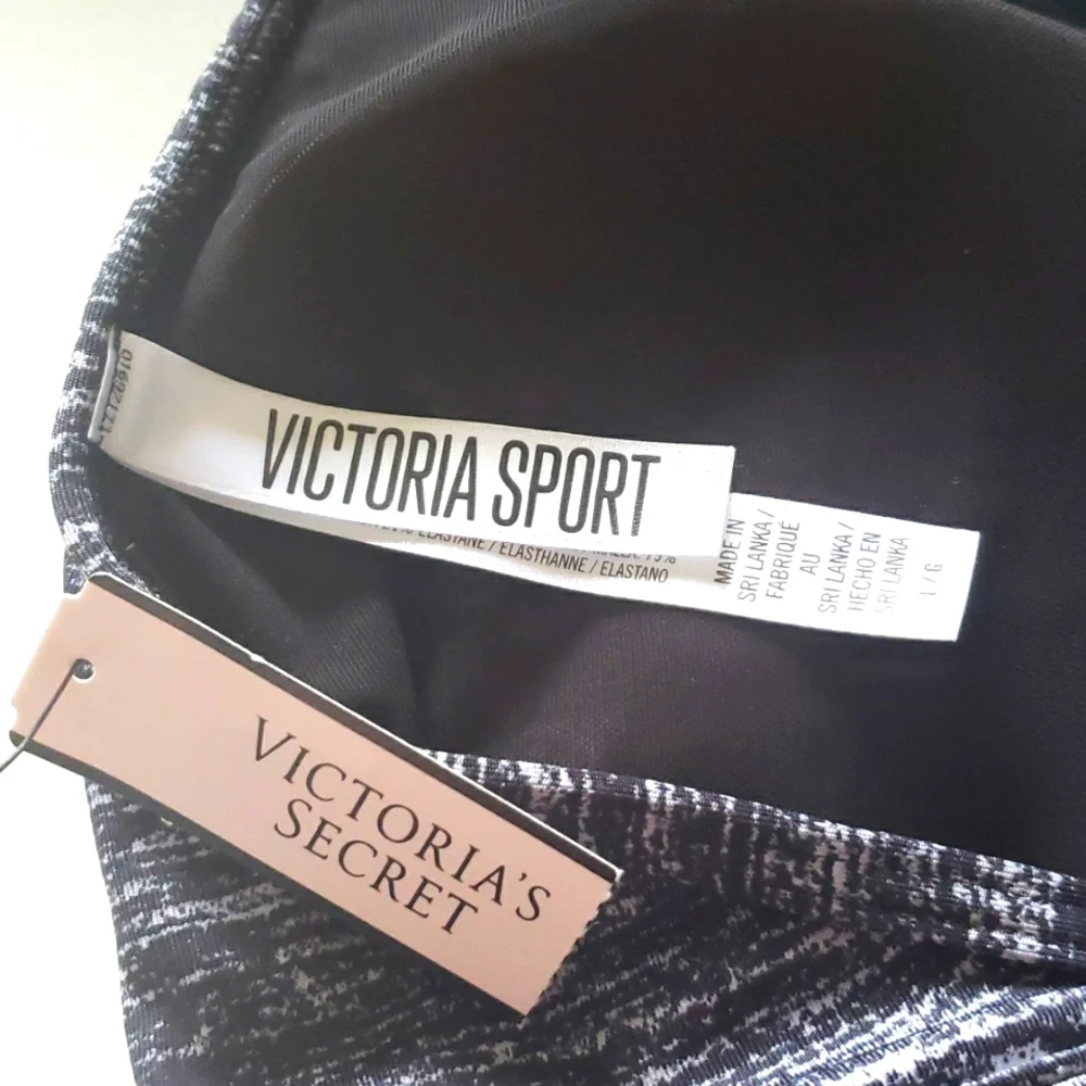 Victoria's Secret Sports Bra Size L Black White Mesh Panel Strappy Racerback NEW